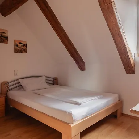 Zum Spitzbuam Casa de hóspedes Attenkirchen